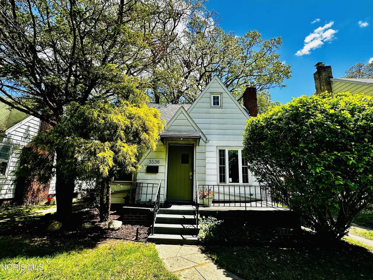 3536 Wyckliffe Parkway - Photo 1