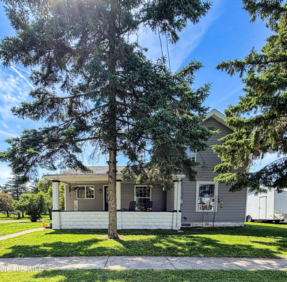 413 Adrian Street - Photo 1