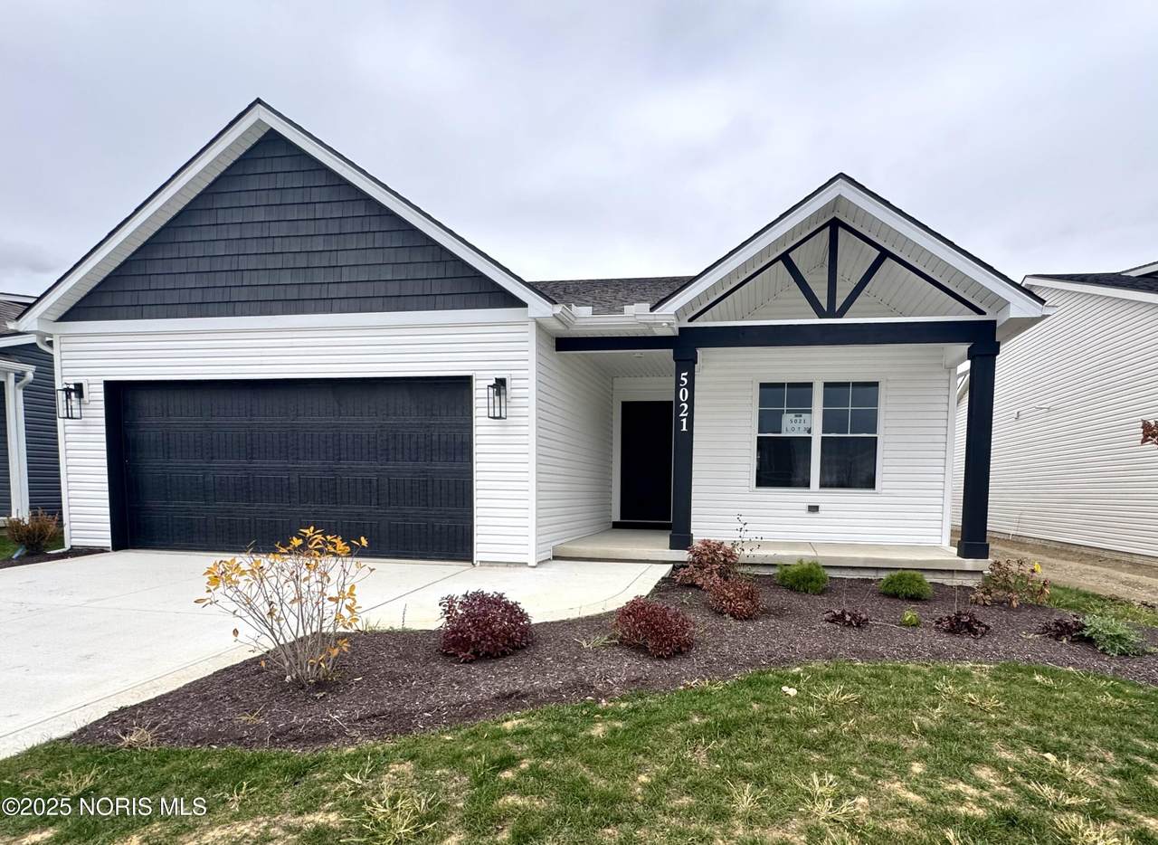 5021 Easton Drive - Photo 1