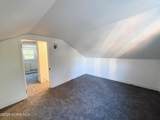 145 Whiting Avenue - Photo 20
