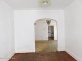 924 Blum Street - Photo 9