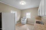 822 Delence Street - Photo 15