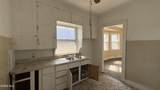 318 Troy Street - Photo 17