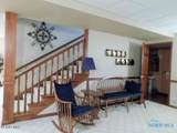 304 Oakview Drive - Photo 15