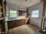 636 Spencer Street - Photo 5