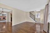 2811 Castleton Avenue - Photo 10