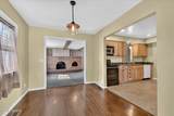 2811 Castleton Avenue - Photo 11