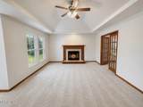 2547 Lake Vista Drive - Photo 3
