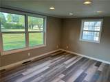 404 Perry Street - Photo 16