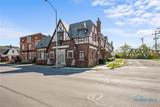 539 Broadway Street - Photo 3