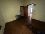 933 Waverly Avenue - Photo 10