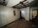 933 Waverly Avenue - Photo 11