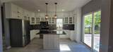 314 Venice - Photo 3