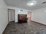 711 Circle Drive - Photo 9