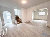 1943 Parkdale Avenue - Photo 2