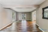 1902 Queenswood Drive - Photo 16
