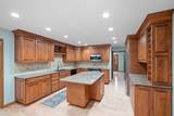 5901 Wildwood Lane - Photo 15