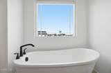 17 Hawthorne Crossing - Photo 47
