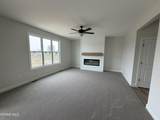 1407 Thomas Lane - Photo 3