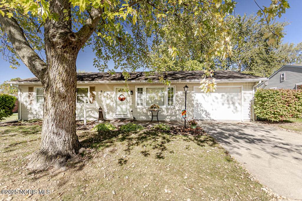 600 Charles Avenue - Photo 1