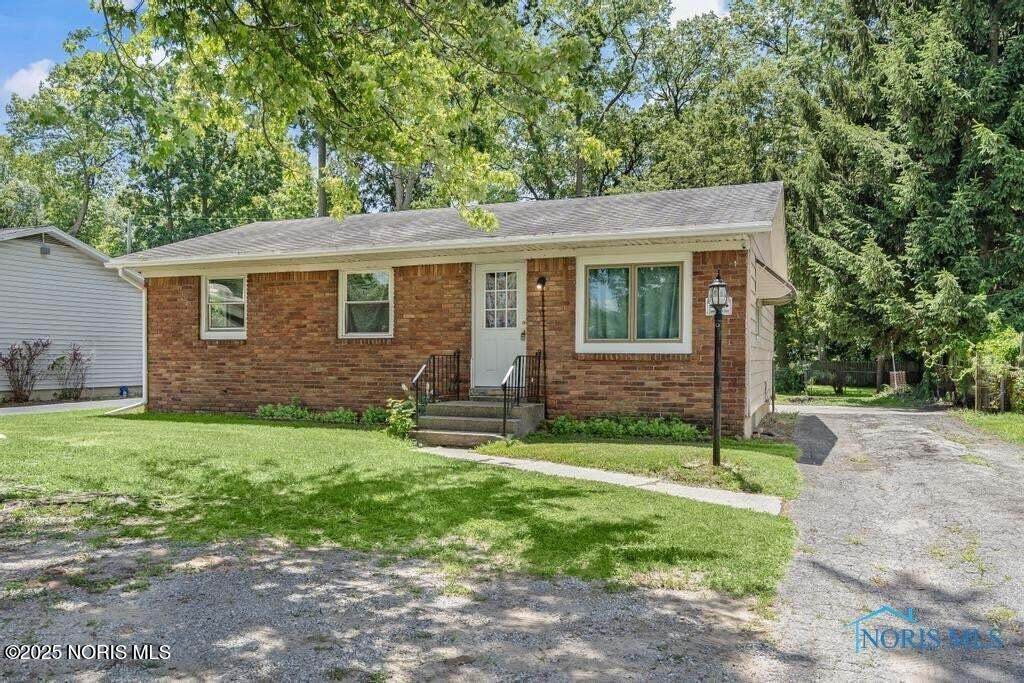 6607 Hill Avenue - Photo 1