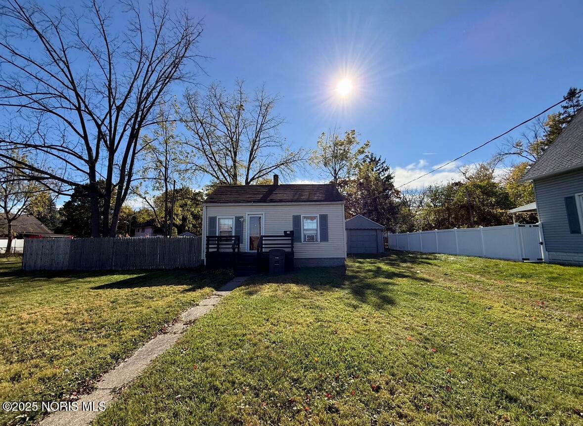 219 Oakland Street - Photo 1