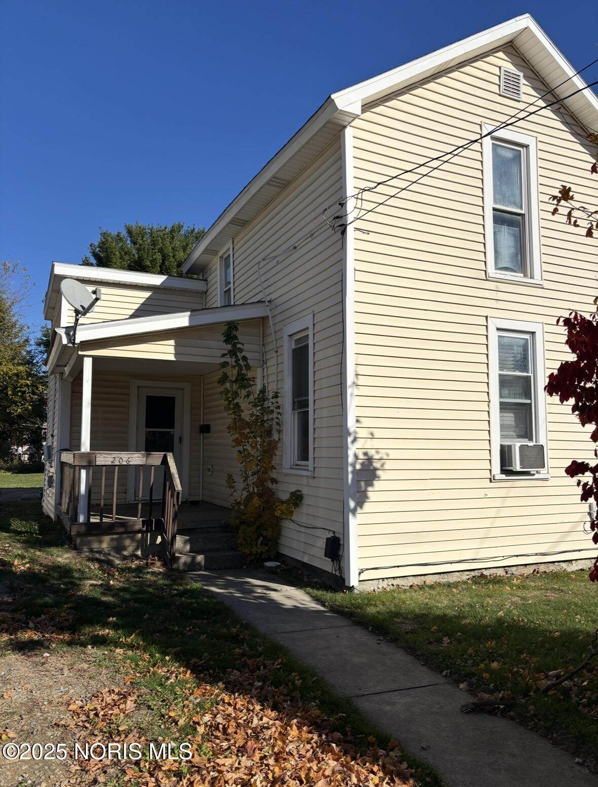 206 Midland Avenue - Photo 1