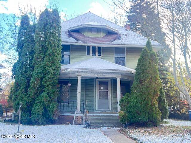 427 Delaware Avenue - Photo 1