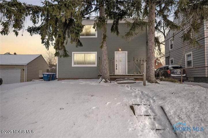 1920 Kensington Road - Photo 1