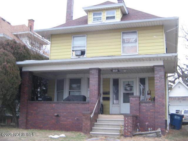 860 Prouty Avenue - Photo 1
