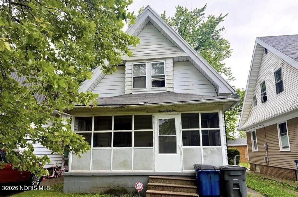 755 Dearborn Avenue - Photo 1
