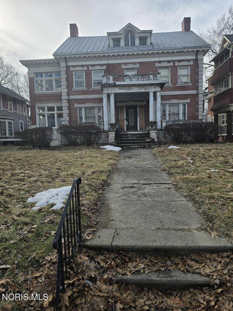 2229 Parkwood Avenue - Photo 1