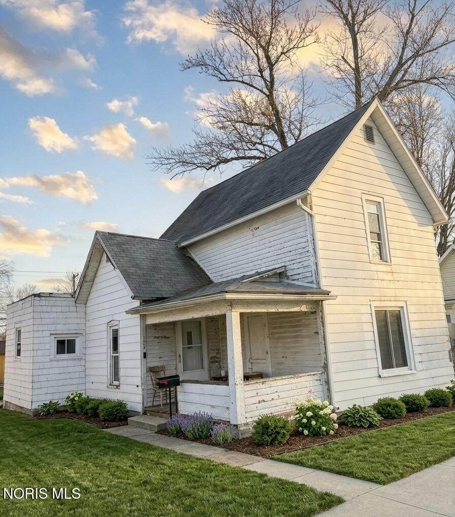 821 Main Street - Photo 1