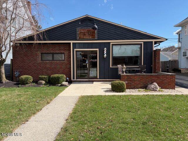 205 Jefferson Street - Photo 1
