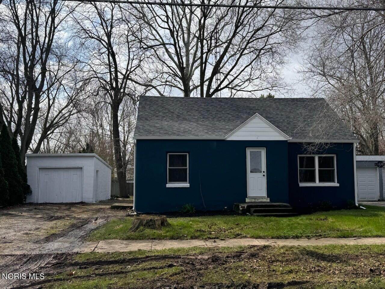 611 Jackson Street - Photo 1