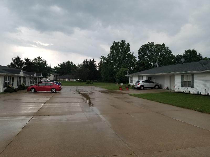 1112 Oakview Drive - Photo 1