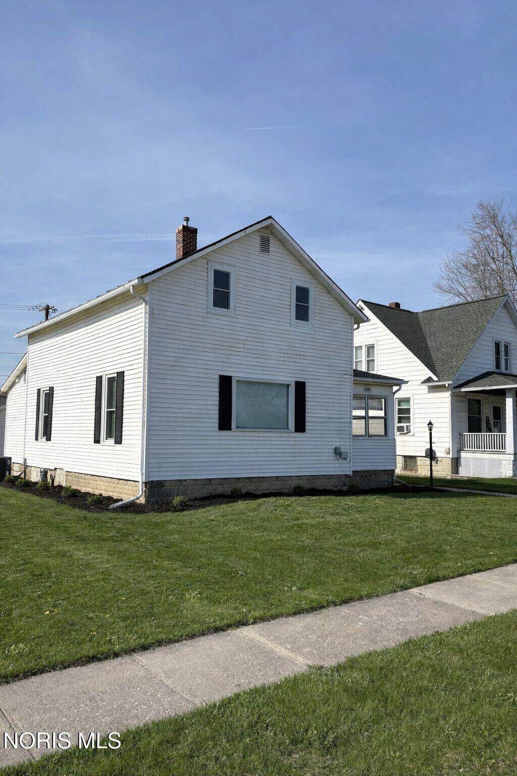 1220 Jackson Avenue - Photo 1