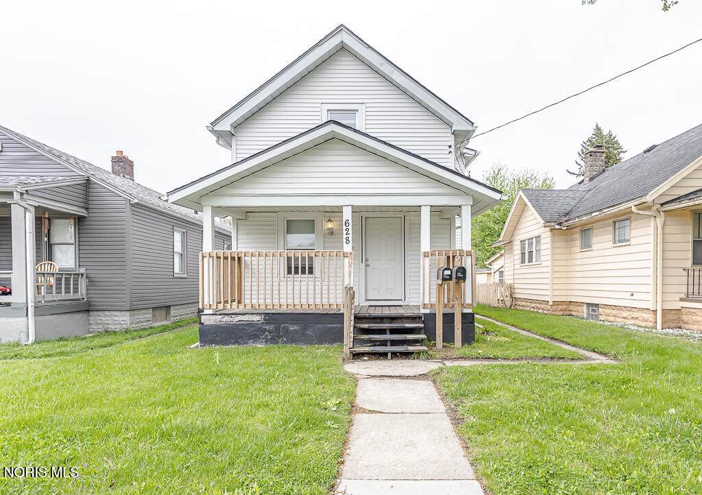 628 Evesham Avenue - Photo 1