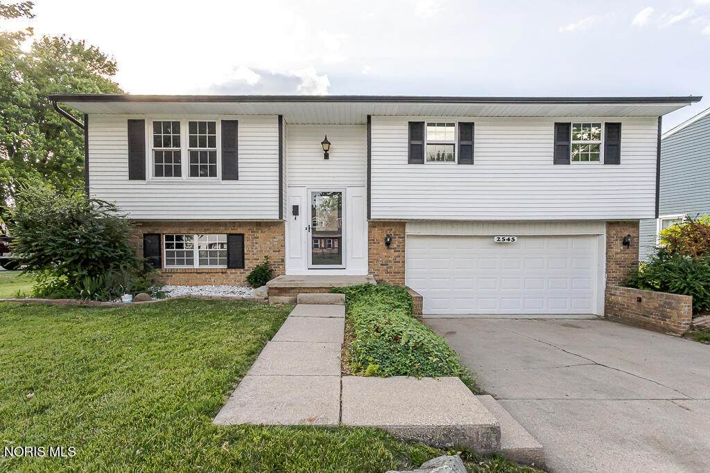 2545 Woodfox Drive - Photo 1