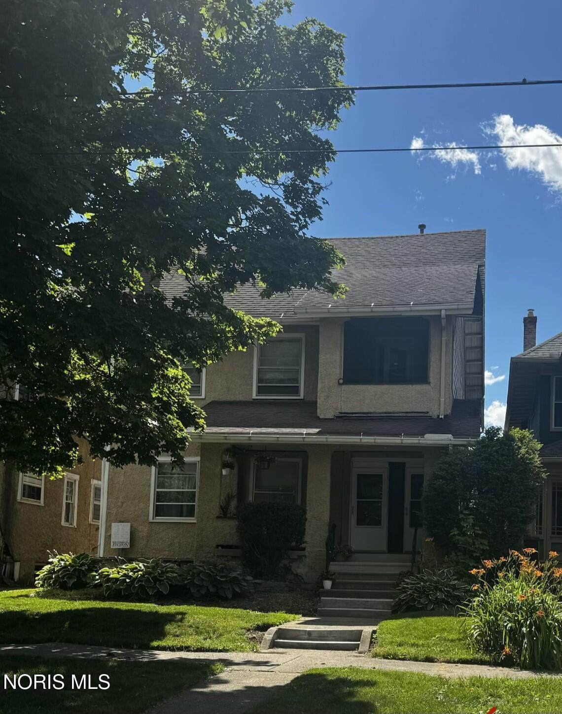 2445 Parkwood Avenue - Photo 1
