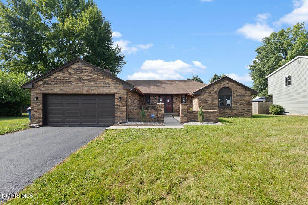5679 Knightsbridge Drive - Photo 1