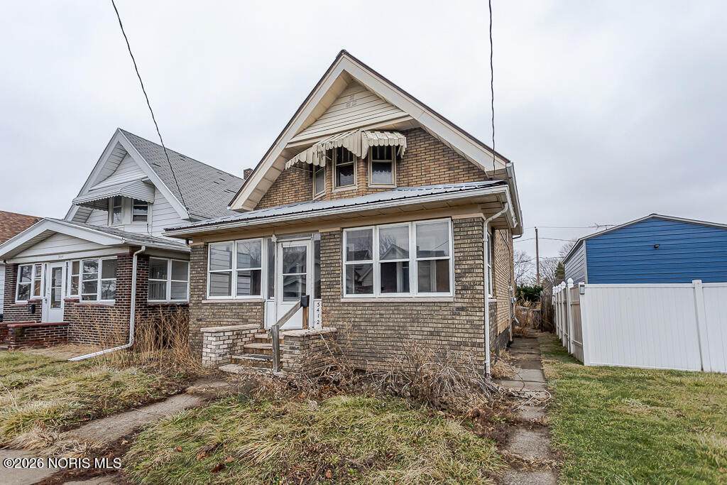 3412 Maple Street - Photo 1