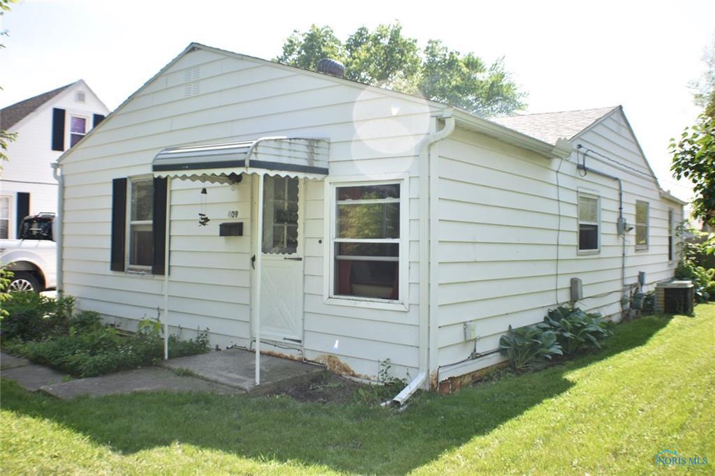 409 North Grove - Photo 1
