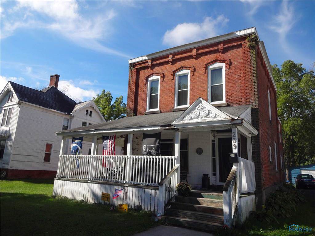 239 Clinton - Photo 1