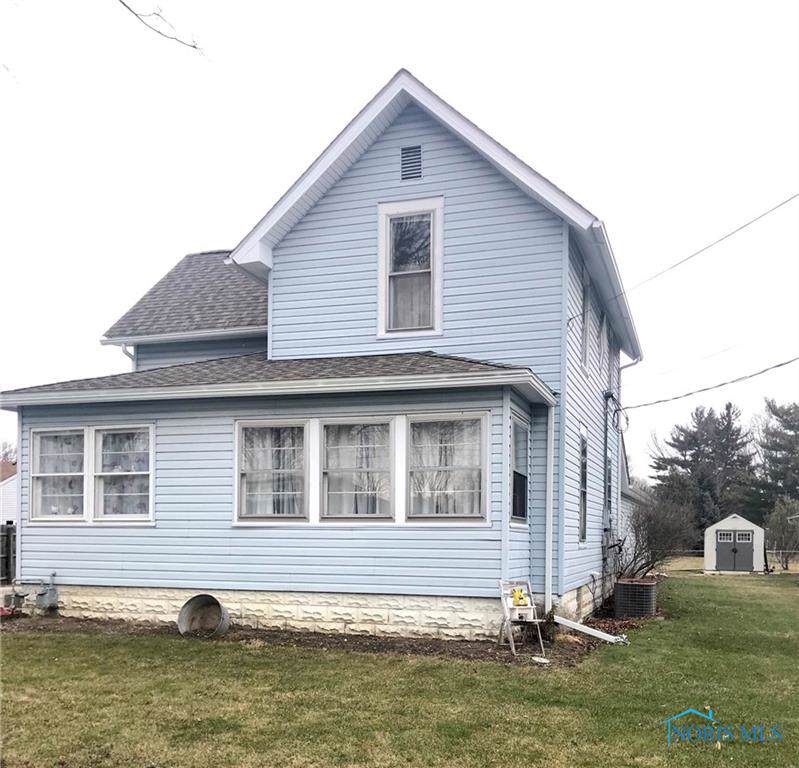 405 Fernwood - Photo 1