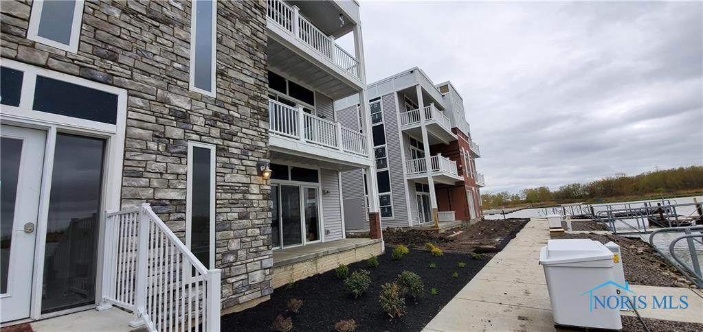 2576 Waterside - Photo 1
