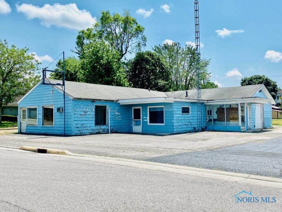 425 Walker - Photo 1