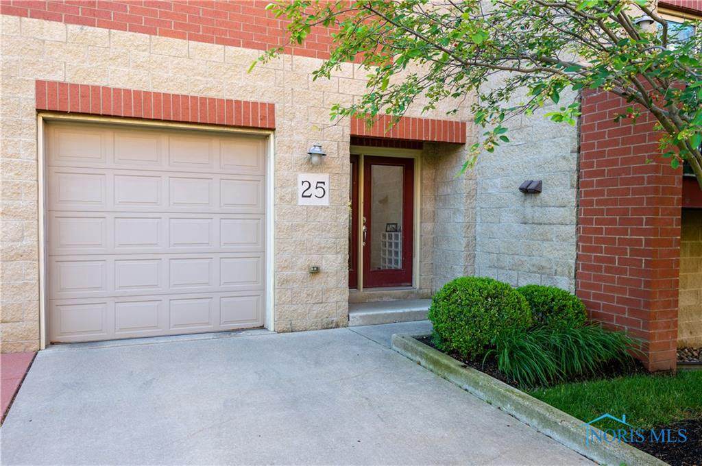 145 Saint Clair - Photo 1