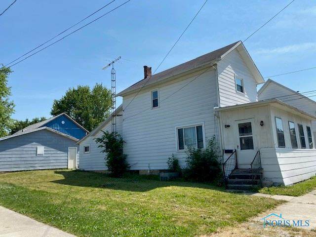 120 Maple - Photo 1