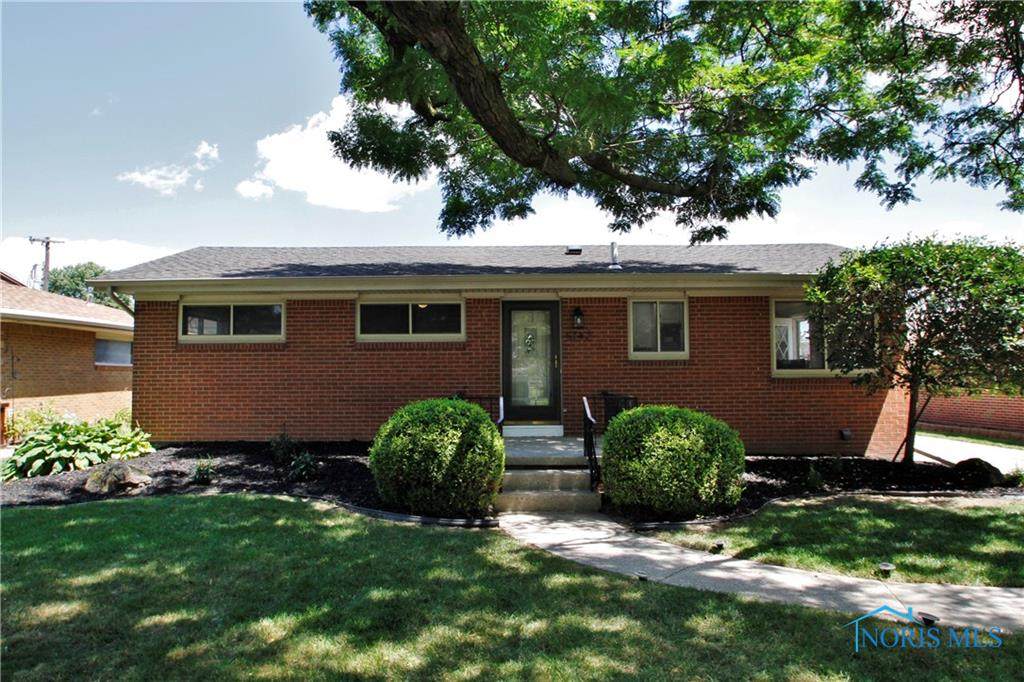 5142 Grosse Point - Photo 1